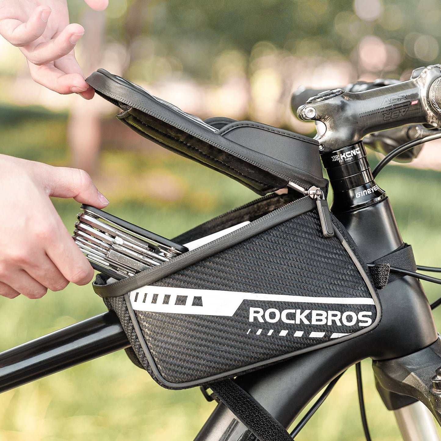 Oberrohrtasche mit TPU-Touchscreen Seitentaschen-Design 1L ROCKBROS