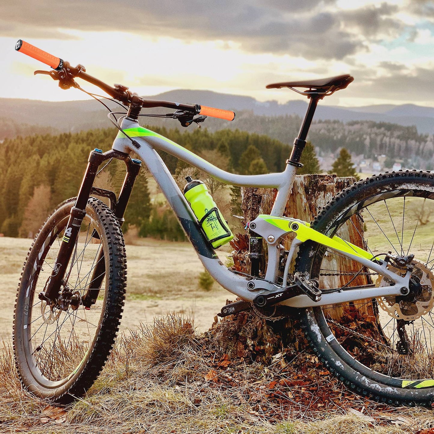 Ultra-Leicht Fahrradgriffe aus Gummi mit Aluminium Lock-on Design ROCKBROS